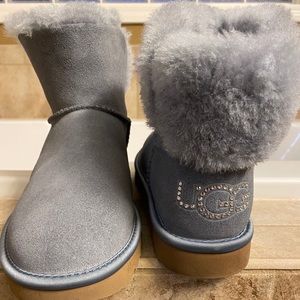 Blue Short Uggs. Never worn!